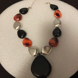 Statement necklace